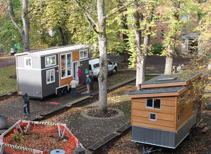 LIVING BOX HOUSE WOOD